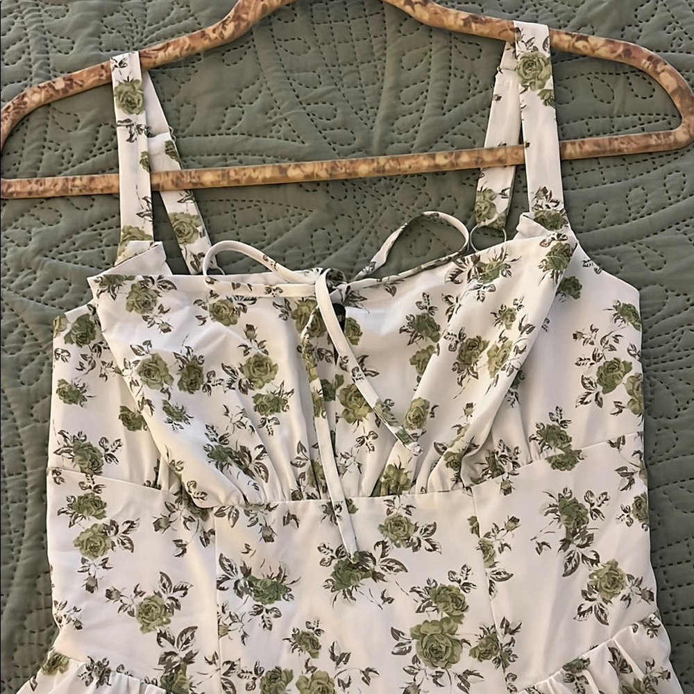 Floral Print Sleeveless Top